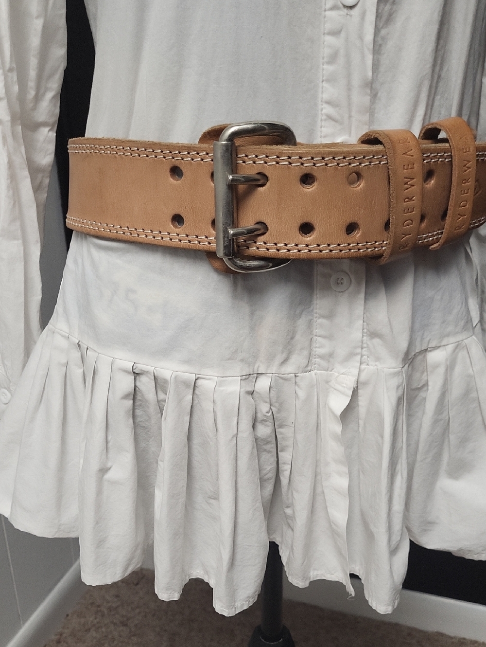 Ryderwear Tan Leather Weightlifting Belt with Double-Prong Buckle - Picture 2 of 11